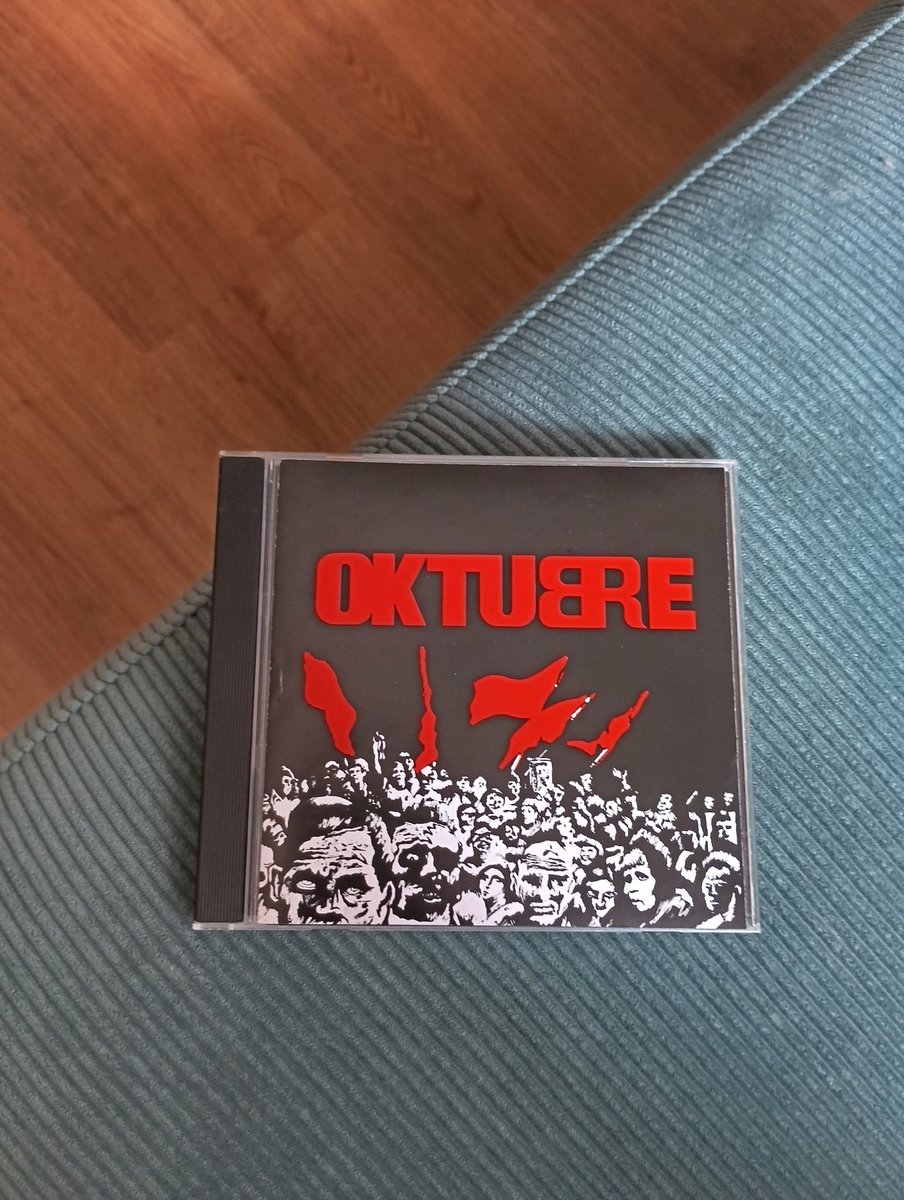 elanarca's tweet photo. Pasó el tic tac efímero a buscarlo al Indio. Nos deja dos legados absolutamente colosales: el mejor disco de una banda de rock en español y la mejor banda de rock en español. Tarea fina. https://t.co/wwaLewkcUy