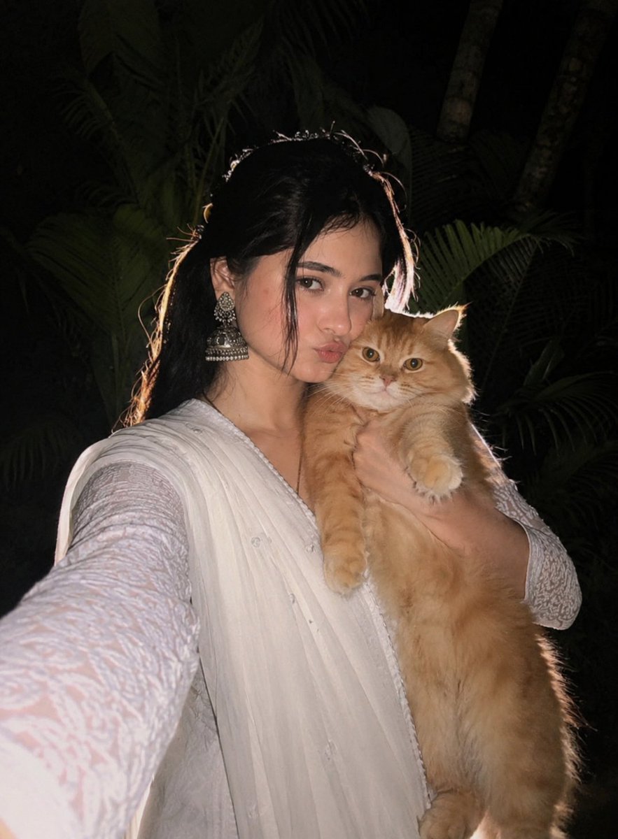 kingfisher84800's tweet photo. @HTX_Global Happy Hug Your Cat Day! πβ€οΈ
Hugging my real-life fluffy orange boss today! π₯° He thinks he's a premium cat coin worth $1000000! Ready to see some cat coins moon on @HTX_Global! ππ
βCome join the fun guys:
@avenger_090
@Maxx_3xx
#HTX #HugYourCatDay #Crypto https://t.co/nLmtFVCGg1