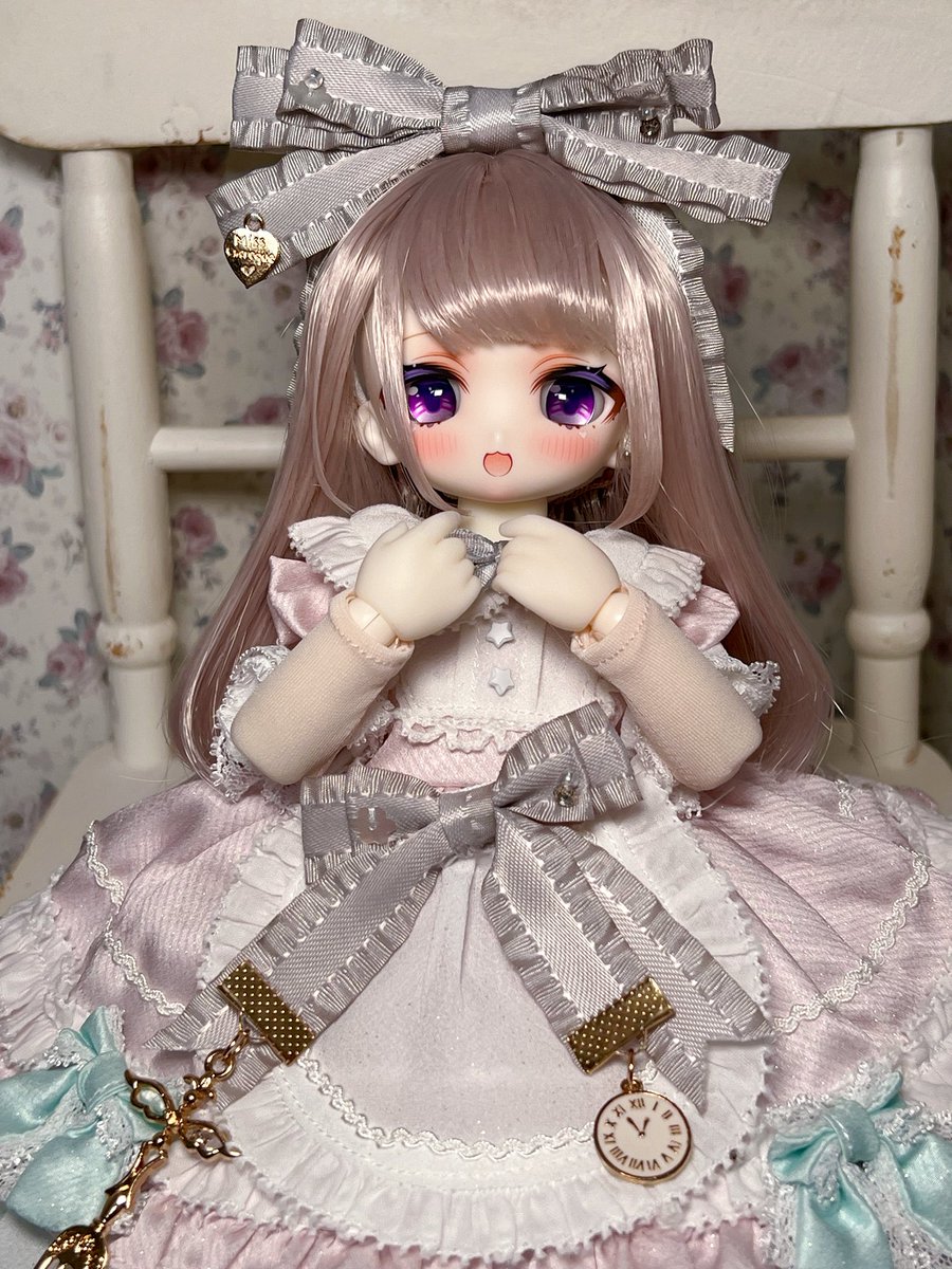 sh_doll's tweet photo. お久しぶりです‼️
ヴァイオレットちゃんお迎えしてました〜‼️
お顔が個性的で服をめちゃくちゃ選びませんか⁉️
接写に耐えられるつよつよの顔面ですごい……

 #TinyFox https://t.co/pqVYkfLHvc