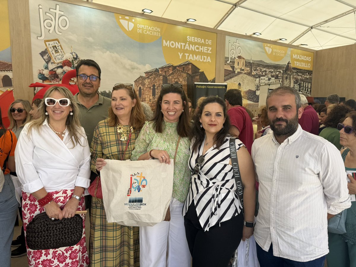 PPopularCC's tweet photo. Cáceres acoge Jato 2026, el mejor escaparate para el mundo rural. El lugar en el que nuestros pueblos y las comarcas son los protagonistas.

#provinciadecáceres https://t.co/neQFSR7NnY