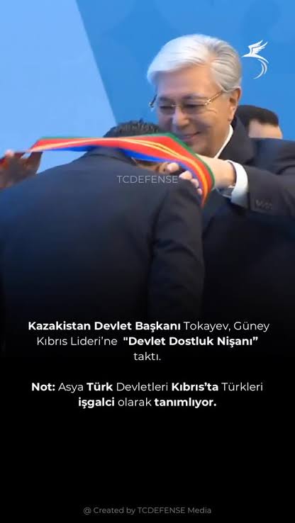 aliucer62's tweet photo. Kazakistan Cumhurbaşkanı Kasım Cömert Tokayev Güney Kıbrıs Rum Yönetimi (GKRY) lideri Hristodulidis'e "Devlet Dostluk Nişanı" takdim etti. Orta Asya Türk devletlerinin KKTC'ni tanımazken peş peşe GKRY'de elçilik açması ve direkt uçuş seferleri başlatması da dikkat çekici. https://t.co/74JxlZT0NK