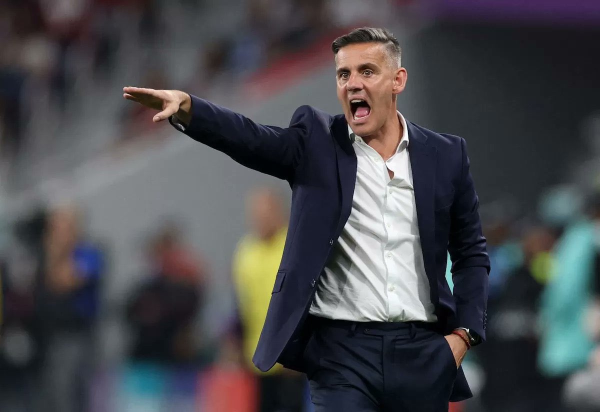 FaktaSepakbola's tweet photo. Di era John Herdman, Saat posisi sedang unggul bukan berarti menurunkan intensitas permainan. Timnas Indonesia tetap berani menyerang, menjaga tekanan, dan terus mencari gol tambahan tanpa kehilangan identitas bermain.

Di sisi lain, organisasi tim terlihat lebih rapi. Jarak antarpemain terjaga, disiplin zonal marking berjalan baik, dan aliran bola mengalir lebih lancar dari lini ke lini.

Positive sekali!🇮🇩 #TimnasDay