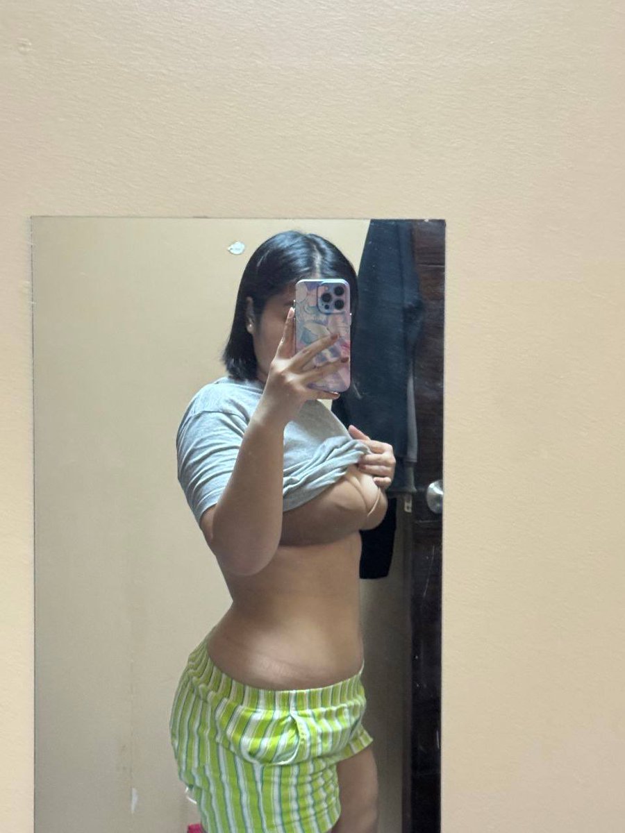CtrlAltCurve's tweet photo. Green apple shorts 💚

#NSFW #NSFWContent
#CurvyGirl #FacelessBabe #DigitalGF
#SextingAvailable #CustomContent #TeaseMe #ThickWomen #SFWTurnedNSFW #OnlinePleasure https://t.co/vw2U2XnzWH