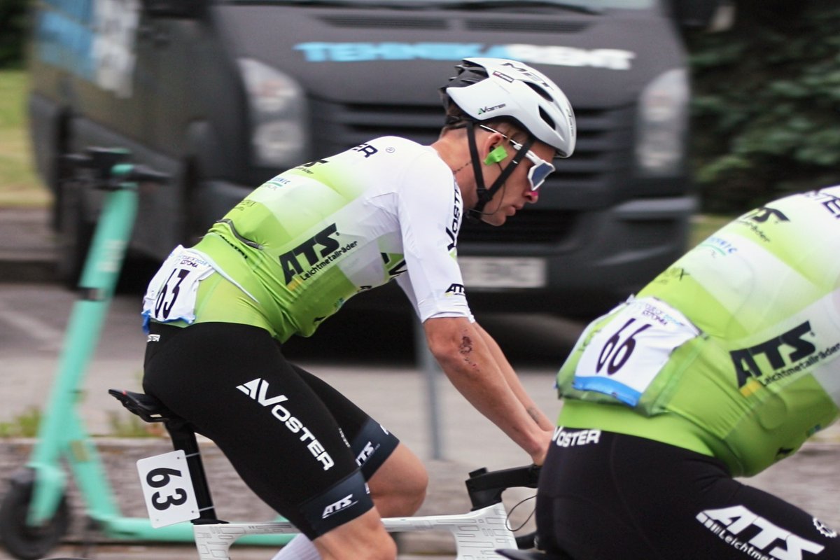 Voster_Team's tweet photo. Patryk Stosz 5. na pierwszym etapie Tour of Estonia 🇪🇪, zakończonym finiszem na brukowanym podjeździe w Tartu. 💪

Jutro kolarze pokonają ściankę aż 14 razy. Będzie się działo! 💚 https://t.co/iAR8lFkKIM