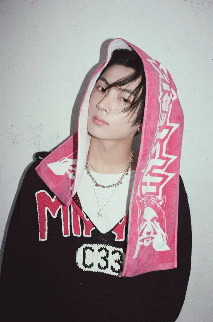 npomvtt's tweet photo. 🩷💜💙❓️ Jay do ENHYPEN em aplicativo de conversa com os fãs:

"Eu acho que pessoas que me fazem me interessar por conhecimento ou por áreas que eu não conheço, e que me inspiram com coisas nas quais eu nunca tinha pensado, são pessoas muito cativantes, independente do gênero ou da idade delas."