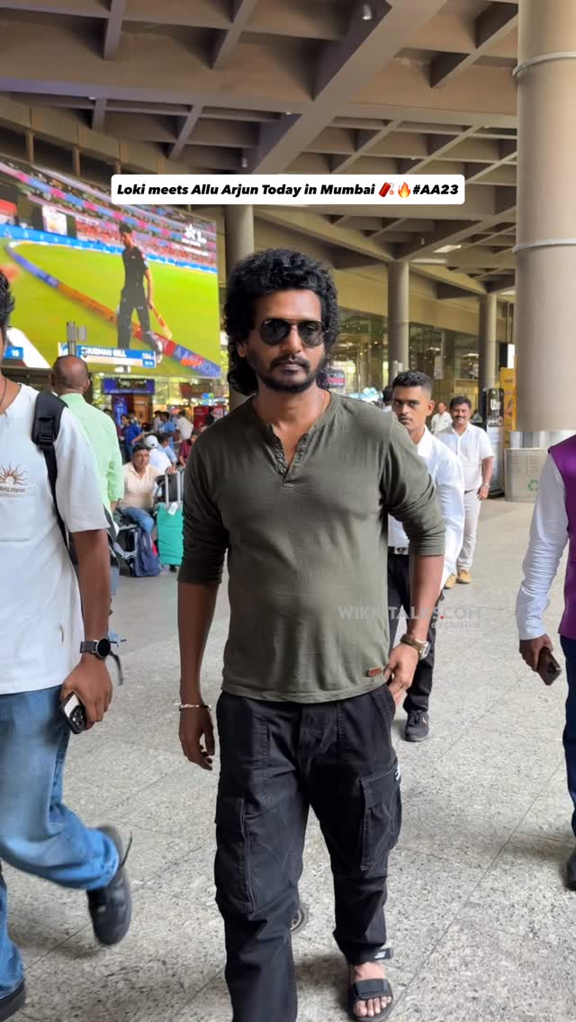alluarjunfc666's tweet photo. #AA23 :-
3rd June • Rathna Kumar Tweet 🔥
4th June • Director Lokesh Kanakaraj Met @alluarjun at Mumbai 💥
Pre production in rapid pace & shoot begins very soon !!
#AlluArjun #AALoki #iSay23 https://t.co/cITf9MoqB6