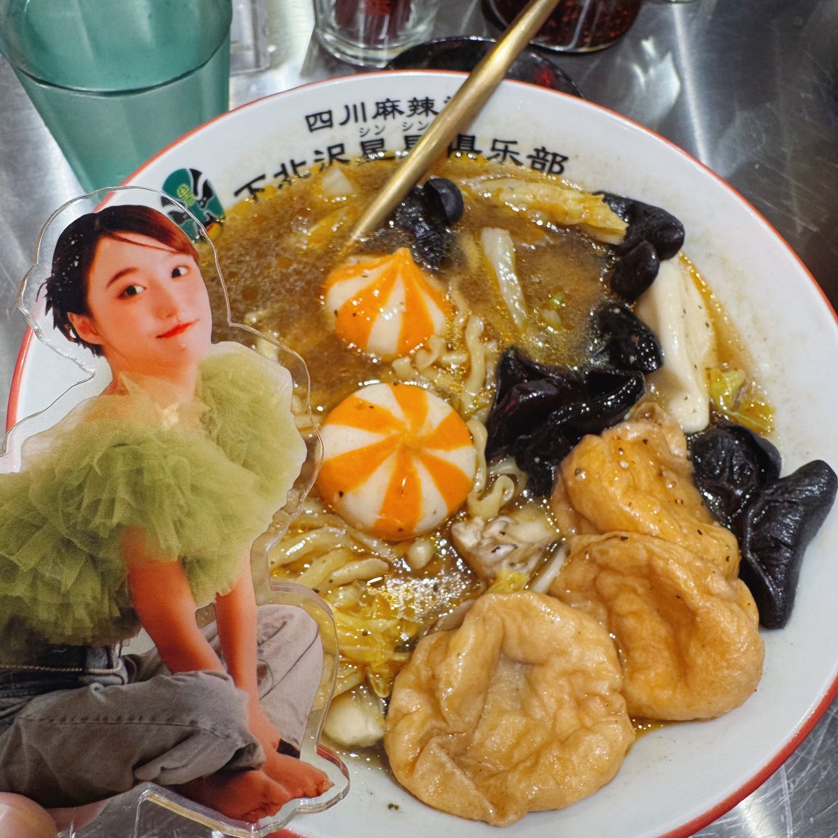 r___ll29's tweet photo. 帰りは麻辣湯食べた🍜美味しかったあ❤︎
#今日のりさーちたいむ 👈🏻サボりすぎて久々投稿 https://t.co/pnaNXRuLiq