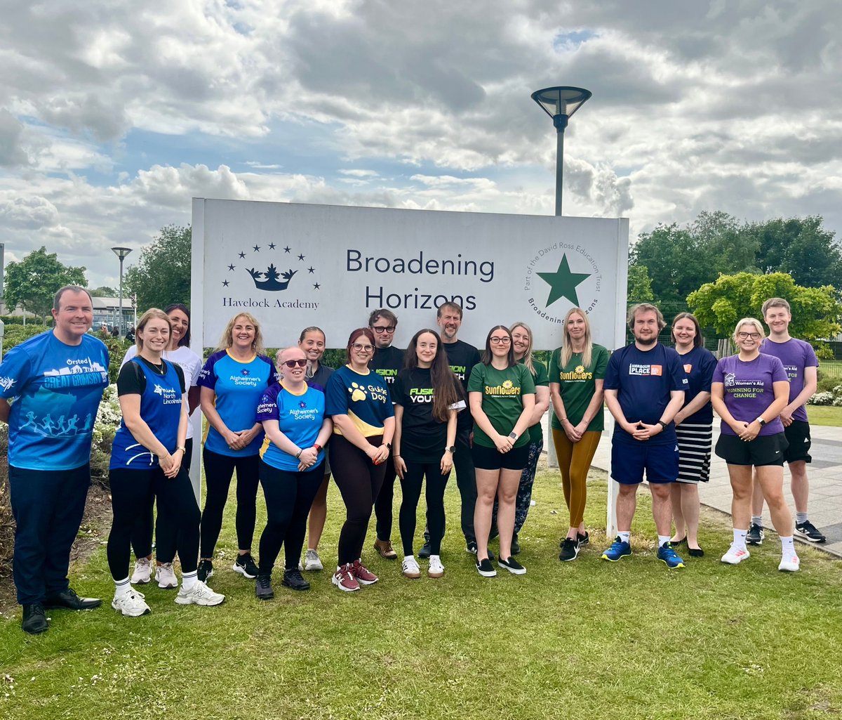 HavelockAcademy's tweet photo. 🏃‍♂️🏅 Going the Extra Mile for Charity!

17 Havelock staff are taking on the Great Grimsby 10K this Sunday in support of our House charities.

Together, they've raised over £2,500 for 8 fantastic charities, making a real difference in our local community

Good luck everyone!🍀💙 https://t.co/NfmeJEghDT