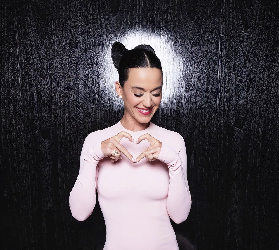 plusmusicx's tweet photo. “The One That Got Away” de Katy Perry retorna ao Top 10 do Spotify Global:      

#10. (+1) 3,271,349 streams *Peak #8* https://t.co/PoZcz4zUle