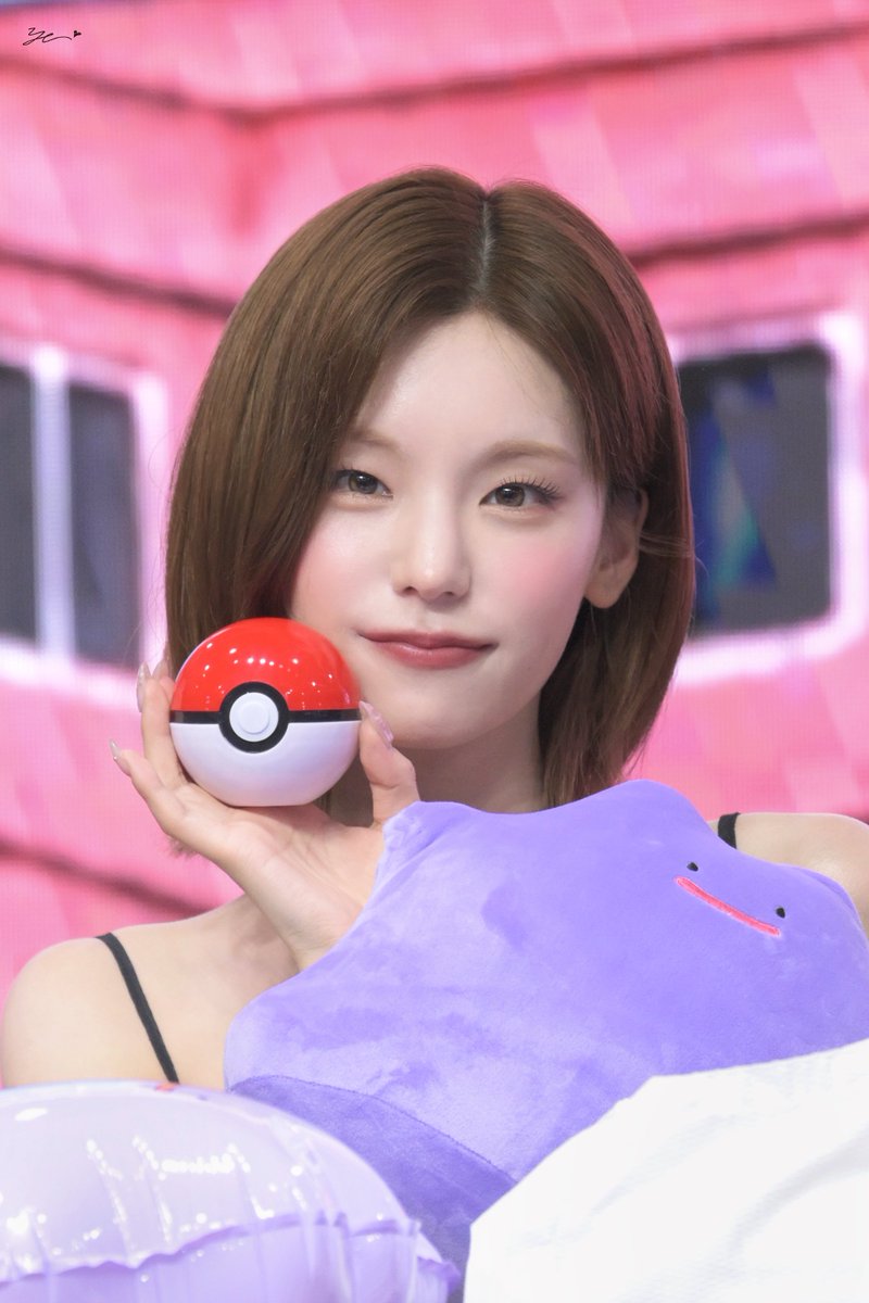 YEni_404's tweet photo. 260605 
👆
#YEJI #ITZY #예지 #있지 https://t.co/bFTsft99RP