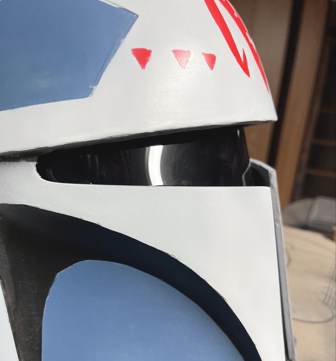 stable6961's tweet photo. 3Dプリント品ヘルメット勢のマンダロリアン達どうやってバイザー仕込んでます？
仮止めしても浮いてきちゃうし、そもそもバイザーの採寸が合っていないのか原因が全く分からない状態で詰んでます😇
#日本マンダロア計画　#安定のマンダロリアン https://t.co/9jxgNfTSzs