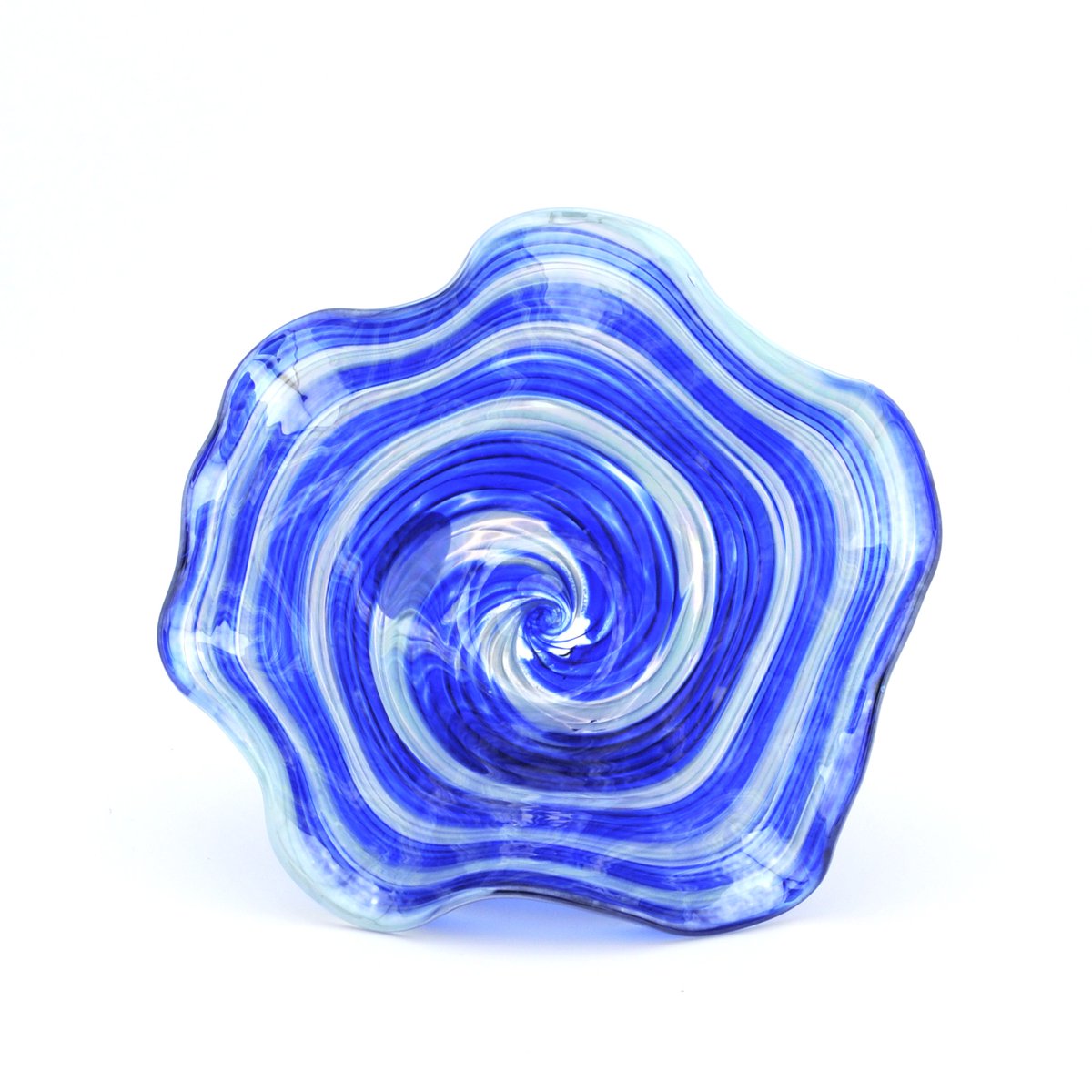 ShopBeJeweled's tweet photo. We are working on displaying colorful art glass from the Glass Eye Studio. Each piece is handmade in their studio in Seattle, Washington 🇺🇸 Select from glass bowls, hummingbird feeds and ornaments. https://t.co/SeO8zN5Pcn