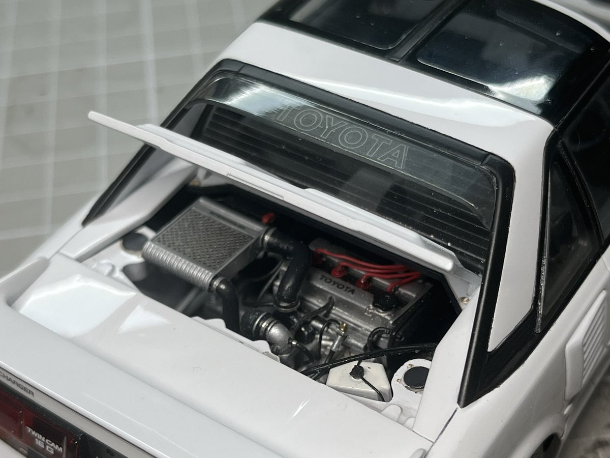 Ken1MCWorks's tweet photo. ナンバープレートはまだ付けてないけど、
オーダー制作、ハセガワ /MR2 Plusalfa製エンジンを追加して、これにて完成！ https://t.co/B6IwBa3aO1