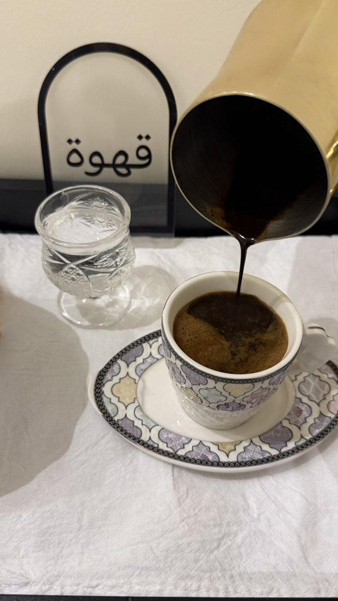 lixmii's tweet photo. "قدّس مُتعتك الصغيرة التي تُبهجك
‌حتى لو كانت مُجرد كوب قهوة"🤎
#قهوة_الجمعة #تصويري https://t.co/wnRCEXAWxb