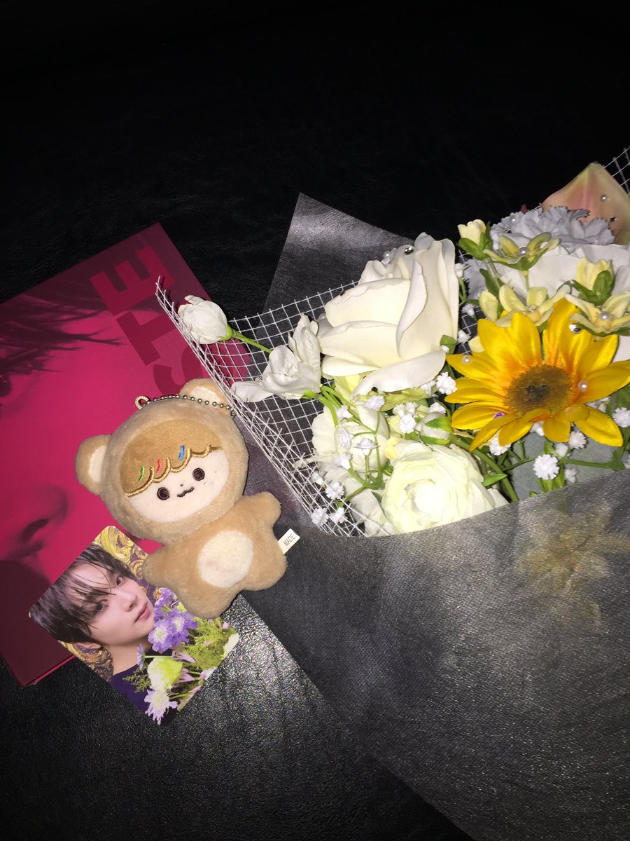 sunrisehxchn's tweet photo. 올해도 해바라기 같은 웃음 가득하길𓂃❁⃘𓈒𓏸

 #해찬생일_완전_크레이지 
#TasteOf26withHaechan 
 #HAPPYHAECHANDAY https://t.co/U4GjGMYWXM