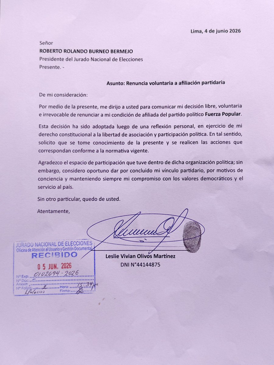 VivianOlivos's tweet photo. Mi renuncia al partido político #FuerzaPopular https://t.co/Y1zX9DOb8y