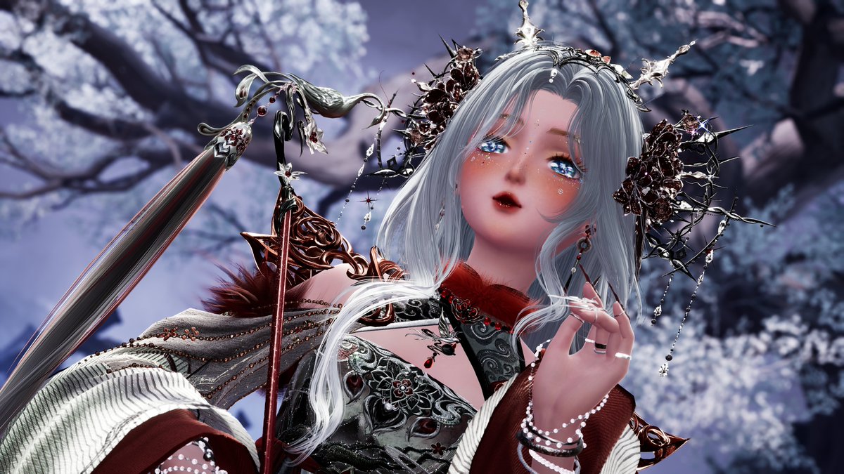 MrieNight's tweet photo. Silver tree https://t.co/p9WCh0R1KU