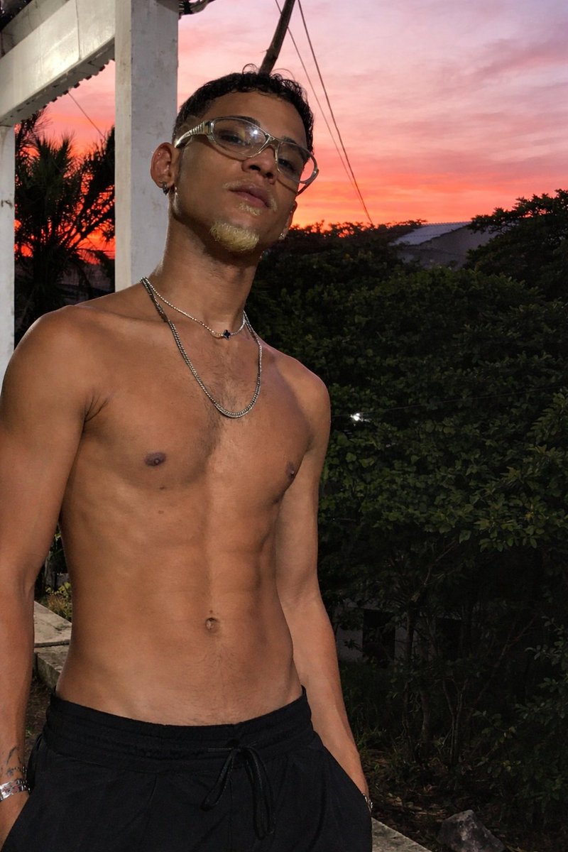 gaab_silvax's tweet photo. Da uma atualizada🔥🍁 https://t.co/0bq9XYtWwu