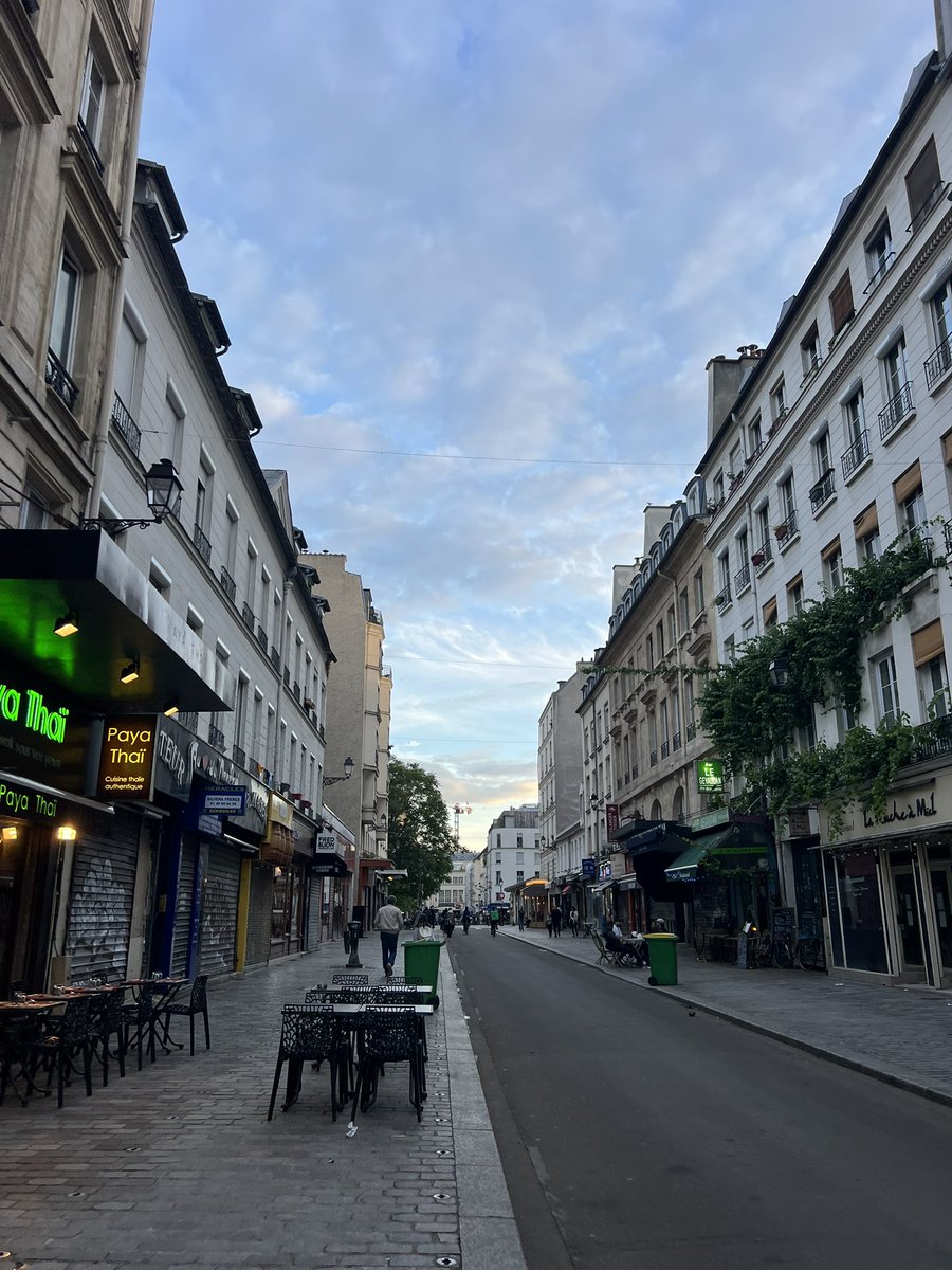 leobernarde_'s tweet photo. Back in the city of light https://t.co/TiCwfNDeIc