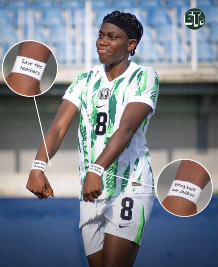 FemzyGreenLand's tweet photo. Asisat Oshola with Wristbands, passing a message to the Nigerian government 
“Save the teachers, bring back our children”🙏❤️ https://t.co/4htesoiQvH