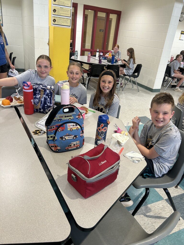 HFLMS's tweet photo. We had a great time welcoming our future 6th graders with class visits, a building tour, and lunch! Our 7th &amp; 8th grade peer helpers were rockstars. Thanks to Mrs. Weaver for leading a lesson with current 6th graders so teachers could spend time with their new students. #WeAreHFL https://t.co/HSVlrHnzpw