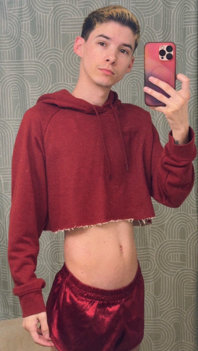 _Mune_3's tweet photo. Hoodie Crop tops > https://t.co/WjeiBmNJuh