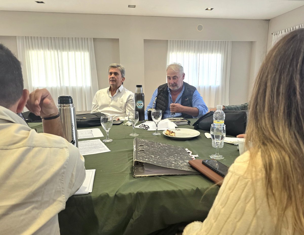 VZimmermannOK's tweet photo. En Villa Ángela, junto a la Confederación de Asociaciones Rurales de Chaco y Formosa (Chafor), compartimos una jornada de trabajo con su comité ejecutivo para analizar la realidad del campo y los proyectos que hoy se debaten en el Congreso. https://t.co/OoYihYkAV8