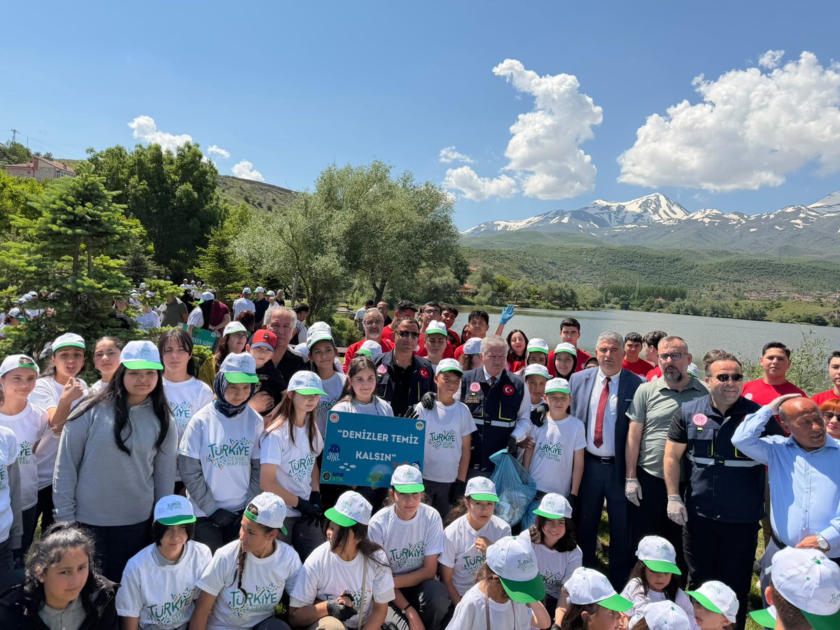 aksaraytobbmtal's tweet photo. Valimiz Sayın Murat Duru ve İl Millî Eğitim Müdürümüz Sayın Metin Alpaslan'ın da katıldığı Türkiye Çevre Haftası kapsamında Helvadere Göleti'nde düzenlenen çevre farkındalık etkinliğine Genç Meb Akub ekibimizle katılım sağladık.
@tcmeb @tcmeb_mtegm @aksarayvaliligi @Aksaray_MEM https://t.co/zbyBcqRK1L