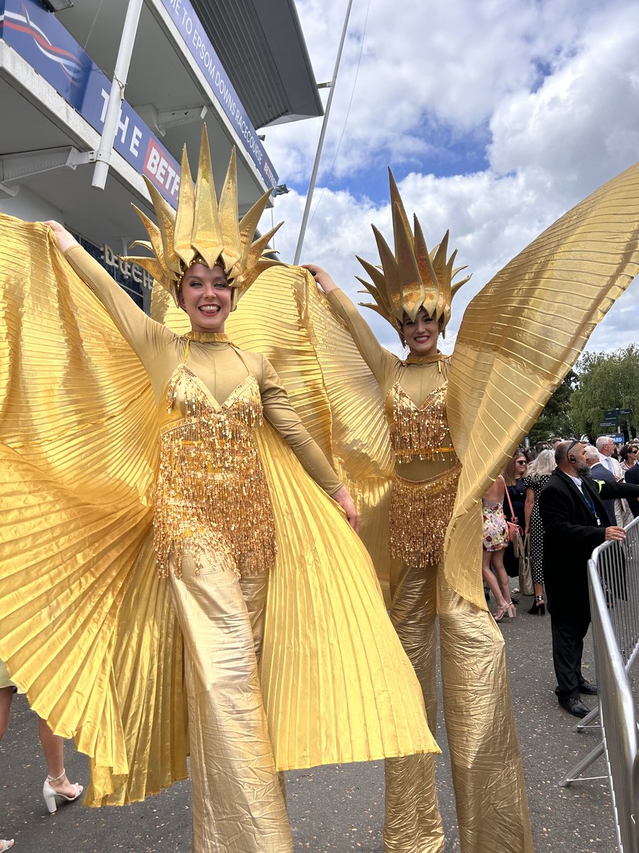 RFitzwilliams's tweet photo. Have fun at Ladies Day at Epsom. It is no longer the national event it once was and the dress sense was terrible, especially the fascinations. Little sense of history, it urgently needs the revamp Royal Ascot had so successfully 20 years ago. https://t.co/ygW8jwaK9T