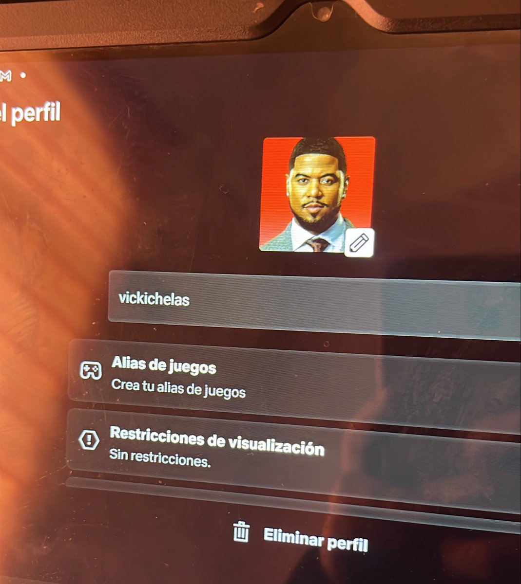 bangvik_'s tweet photo. amigas me cambiaron mi foto de jin para “jugarme una broma” y lo que no saben es que ya no aparecen en netflix, quiero llorar 💔💔 https://t.co/l95lNsZml4