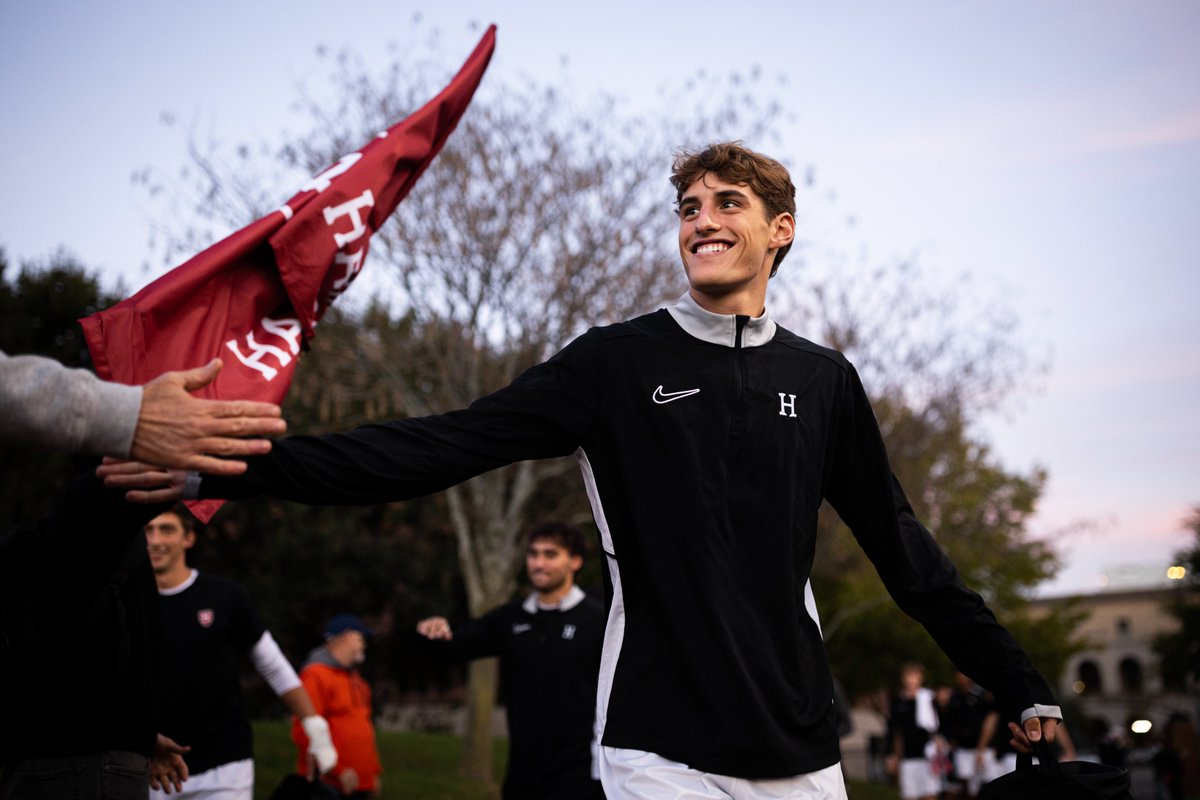 harvardmsoccer's tweet photo. We'll see you soon, Crimson Nation 🔴

#GoCrimson x #OneCrimson https://t.co/oPmzo1dECy