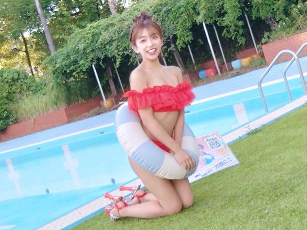 usamimidollsub's tweet photo. 2026/05/30/Sat. KANSAI POOL FES +Kiss
行く時は必ず「持参します」レスをする事にしている
カメラを向けた方の写真に絶対に名前の通りにこっ！とした顔を残すつもりで撮影されているであろう川越にこさん。職人的目線お見事でありました。
#関西プールフェス 
#川越にこ
@kawagoeniko https://t.co/duu8MlbmPa