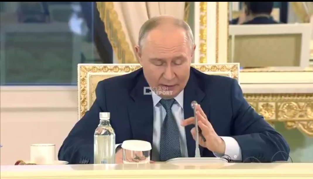 Kabul_Frontir's tweet photo. Vladimir Putin on Pakistan answering
 an Indian journalist
You said that Pakistan is a country
 fully under the control of China
I do not think so Pakistan is a large country https://t.co/EQDIYFJu7C
