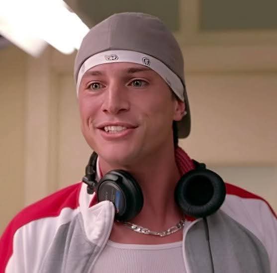 vicioushardy's tweet photo. who remembers simon rex’s leaks before he starred in scary movie? https://t.co/uAUJ63PwBe