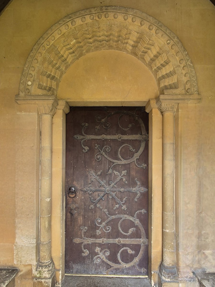 TheHistoryMouse's tweet photo. In this very Victorian church this is a wonderful and surprising find (as promised yesterday). Altered and re-set it may be, but this is a wonderful example of Norman Romanesque decoration. South doorway #StSwithunBathford #Somerset for #RomanesqueRiday (thank you Rufus) https://t.co/AyDREqXywW