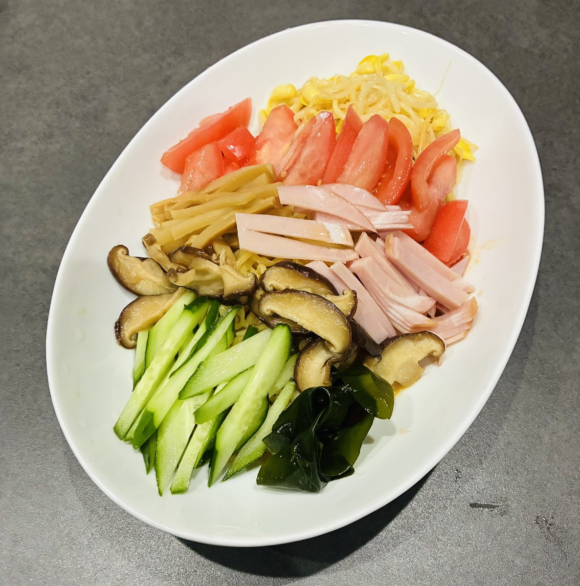 kitchenpapa1's tweet photo. 「ラーメン ❤︎ DIARY by 琉球泡盛」
blog更新しました
もみうち ごまだれ 生冷し中華 
シマダヤ
https://t.co/BVHGUzwgQy
#もみうちごまだれ生冷し中華 #シマダヤ #冷やし中華 #冷し中華 #ごまだれ https://t.co/5TzoFjwFfm