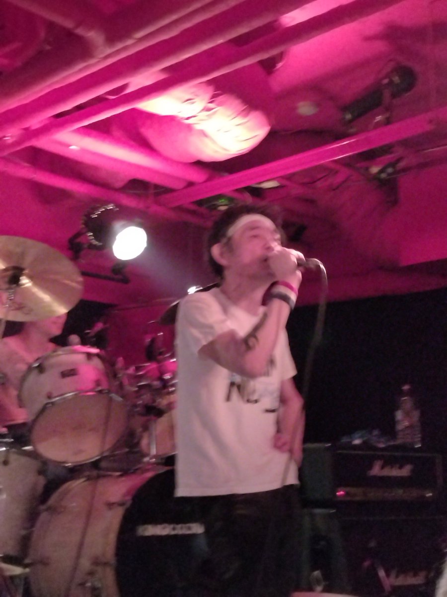 yuka0618sa's tweet photo. ラフィン、やっぱりかっこいい〜♥
サイコ〜でしたぁ〜٩(♡ε♡ )۶
TシャツもGET出来たし満足、満足😊
そして明日もラフィン❤
楽しすぎますや〜ん(*ﾉｪﾉ)ｷｬｰ https://t.co/ZAoEyhJiCb
