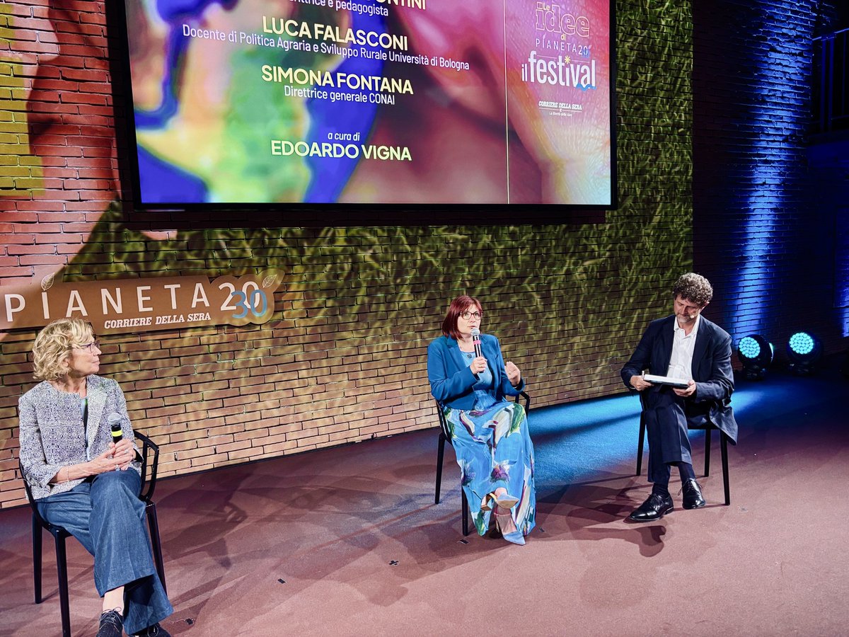 conai's tweet photo. Oggi, per la #GiornataMondialeDellAmbiente, la nostra direttrice generale Simona Fontana è intervenuta al festival #Pianeta2030 di @Corriere, evidenziando l’importanza degli scarti nell’#economiacircolare e il potenziale delle miniere urbane.
Leggi di più👉https://t.co/rtQOq8ALeQ https://t.co/VxRZWwe4Bz