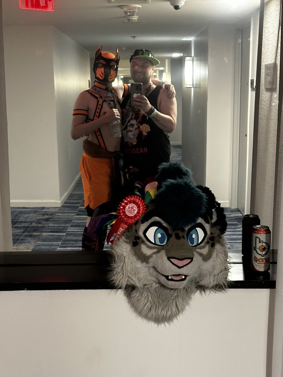 frostbyte910's tweet photo. I can’t thank @KudaDragonAD enough. Thank you so much for helping me. #besties #knottypine #thankunext https://t.co/yHUDwbJMkC