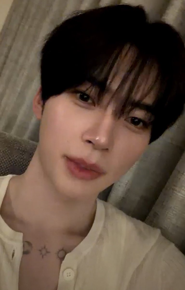 hanbean0_1's tweet photo. 내 안의 설렘 세포들을 자극하심 #성한빈 https://t.co/8Djsrq96nr