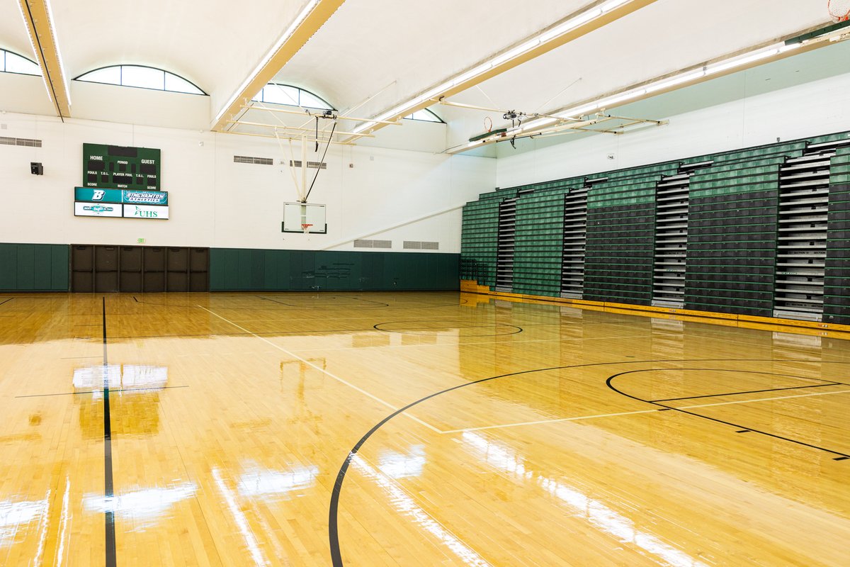 BearcatsWrestle's tweet photo. 𝗔 𝗡𝗘𝗪 𝗛𝗢𝗠𝗘 𝗙𝗢𝗥 𝗕𝗜𝗡𝗚𝗛𝗔𝗠𝗧𝗢𝗡 𝗪𝗥𝗘𝗦𝗧𝗟𝗜𝗡𝗚! 🏡

We are excited to announce a new practice space for us will be built on the south court of the West Gym! https://t.co/cx05aAYHMg