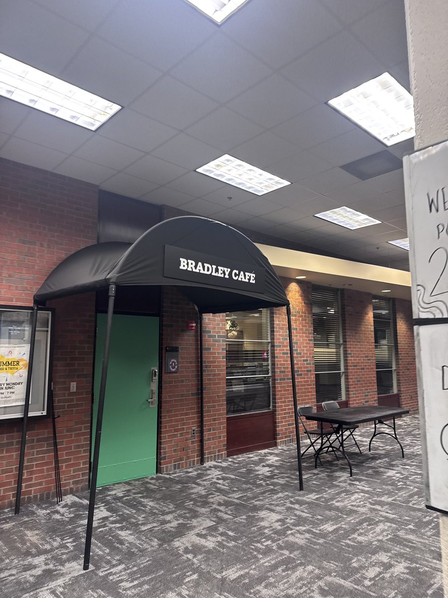 The_Putt_God's tweet photo. Bradley Cafe 2.0 - I am inside you https://t.co/wLQlzkrIpB