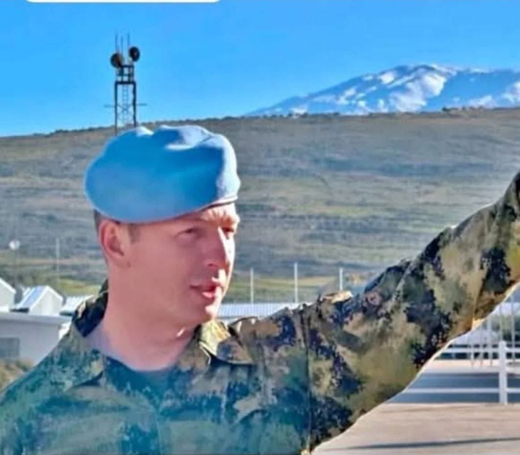 ZeljkoBosk10720's tweet photo. Stariji vodnik Milovan Jovanović je rođen 6. juna 1989. godine u Kraljevu. Za sobom je ostavio suprugu i dvoje maloletne dece. Na službi u Vojsci Srbije je bio od 10. decembra 2011, a u mirovnoj misiji u Libanu – od januara ove godine. Stariji vodnik Milovan Jovanović preminuo je od posledica ranjavanja izazvanog padom projektila na bazu Ujedinjenih nacija u kojoj su smeštene mirovne snage, uključujući i deo srpskog kontigenta. 

Duboko i iskreno saučešće porodici

Smatram da stariji vodnik Milovan Jovanović treba sa bude sahranjen uz najviše državne počasti