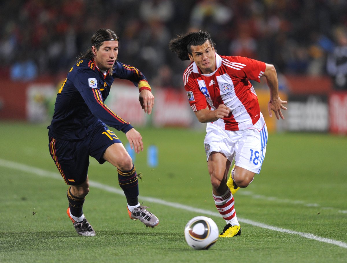 AlvaroRamos00's tweet photo. ➜ Gol anulado a Paraguay
➜ Penalti (Paraguay) parado por Casillas
➜ Penalti para España
➜ Lo marca Xabi Alonso 
➜ Se repite y lo falla
➜ Penalti clarísimo a Cesc que no pitan
➜ Tiro al palo de Pedro
➜ Doble tiro al palo de Villa... Y GOL

Partido para locos aquel día. https://t.co/asuXwx23Zg