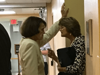 Lacey4Trump24's tweet photo. @EricLDaugh Maybe Feinstein passed on her threats to Murkowski to some other democrat who's bullying her now? 🤔 https://t.co/iFOiGguE5I