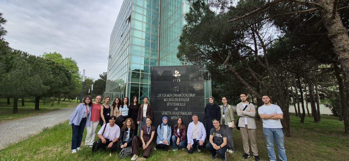 itumbg's tweet photo. ZEISS katkılarıyla MOBGAM'da düzenlediğimiz Mikroskopi Eğitimi'ni başarıyla tamamladık! 🔬 Etkinliğimizden kareler 👇📸 #MOBGAM @zeiss_micro  @itu1773 https://t.co/mVW9BufneY
