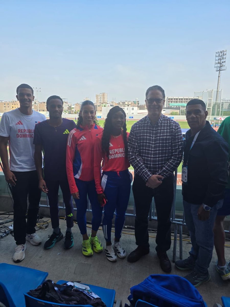 RDenPeru's tweet photo. Durante el último fin de semana de mayo, contamos con la participación de una delegación de atletismo integrada por 32 jóvenes que compitieron en el Campeonato Iberoamericano de Atletismo Mayores y Sub-18. https://t.co/JR3neNweN2
