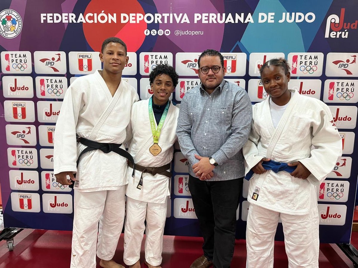 RDenPeru's tweet photo. Durante el último fin de semana de mayo, contamos con la participación de una delegación de atletismo integrada por 32 jóvenes que compitieron en el Campeonato Iberoamericano de Atletismo Mayores y Sub-18. https://t.co/JR3neNweN2
