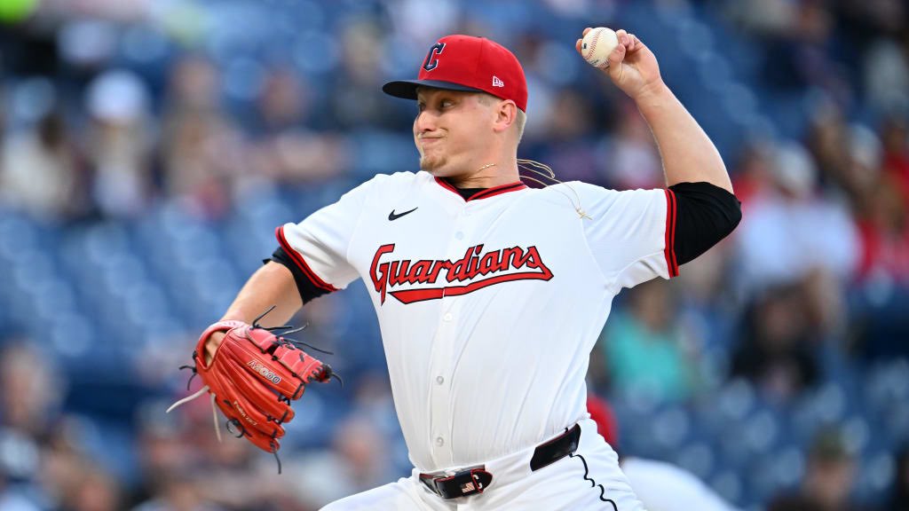 austinsprops's tweet photo. My First MLB Winner Today💨

Parker Messick 16.5 POs “O”
(-120)FD

120❤️MLB POD NEXT ASAP?

⚾️#1 #GuardsBall Vs #AllForTx  

Messick takes the ball in a spot where I’m expecting him to shove in one of the best pitchers parks.

He’s O in 7/12 starts thus far and now lands a TEX matchup that has one of the lowest p/pa of any matchup he’s faced so far.

This lineup doesn’t walk, and they have multiple low K guys that swing early which is perfect for registering quick outs.

9/L10 starting LHP have gone OVER their POs line vs this Rangers lineup.

I’ll trust Messick to work efficiently enough to give us a great shot of cashing here.