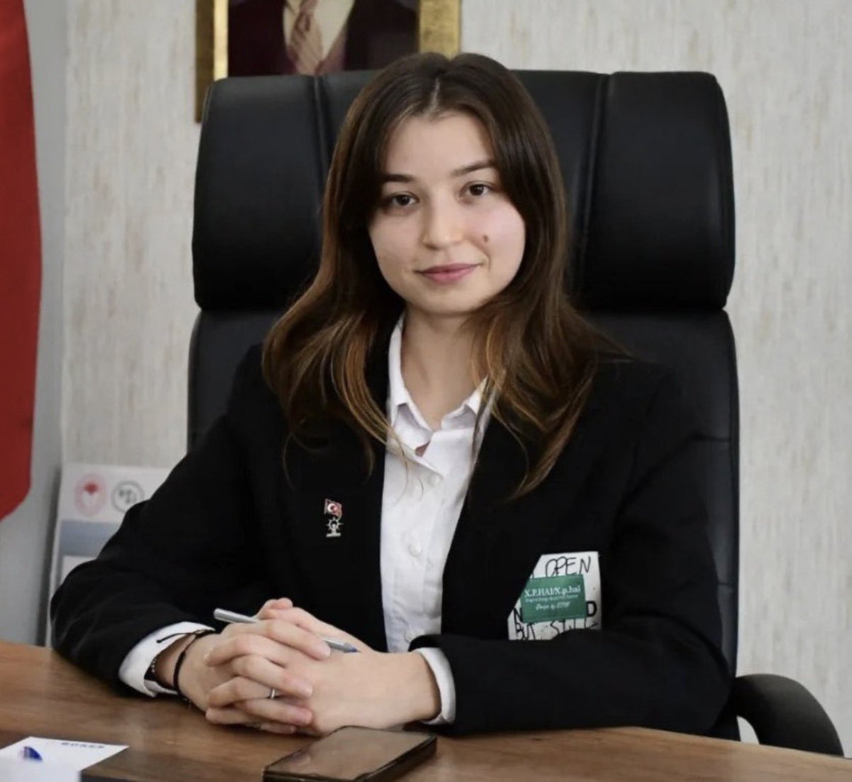 Hm12ss's tweet photo. Kemalistlerin topuna bir Rümeysa Eker YETER! https://t.co/LSehS96B3O